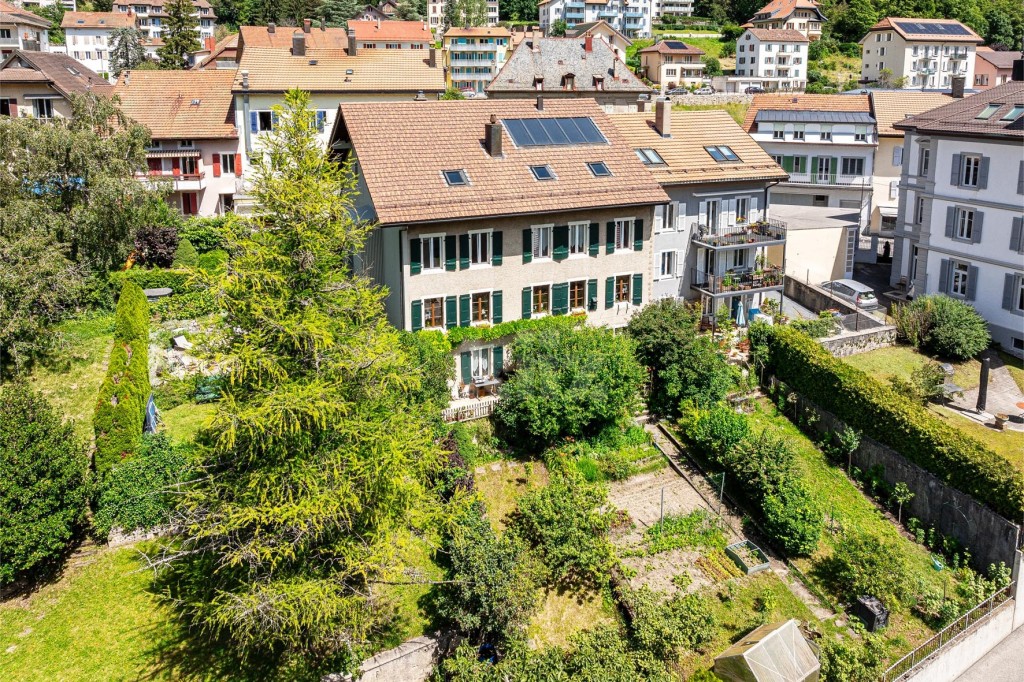 Belle maison avec jardin et potentiel d'aménagement - 1