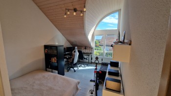 VENDU! Magnifique villa avec jardin, piscine et vue dégagée - 9