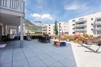 VENDU ! Bel appartement traversant avec grande terrasse - 11