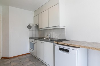 VENDU ! Charmant appartement avec grand balcon - 5