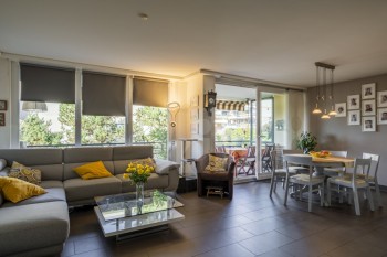 VENDU ! Bel appartement traversant - 2