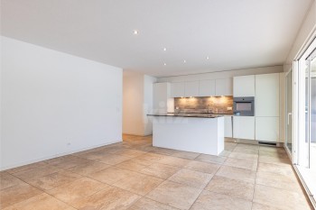 VENDU ! Bel appartement traversant avec grand balcon - 5