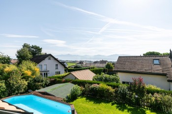 VENDU! Magnifique villa avec jardin, piscine et vue dégagée - 12