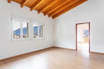 VENDU ! Bel appartement avec balcon au coeur du village - 2