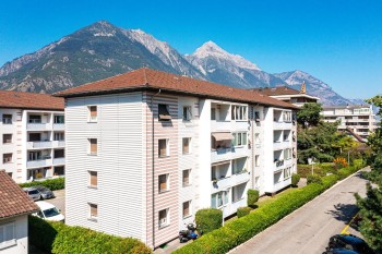 VENDU ! Bel appartement traversant avec balcon - 8