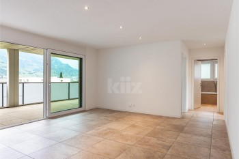 VENDU ! Bel appartement traversant avec grand balcon - 2