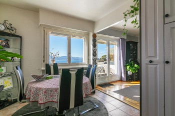 VENDU! Bel appartement avec vue panoramique sur le Lac - 4