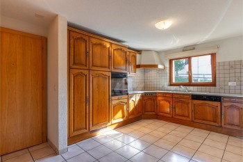VENDU! Bel appartement spacieux avec terrasse et vue dégagée - 4