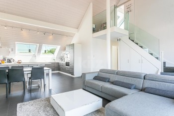 VENDU! Beau duplex avec balcon et vue sur la campagne - 2