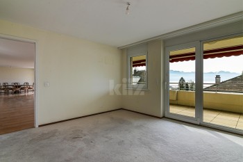 VENDU! Appartement avec grand balcon et vue sur le Lac - 5