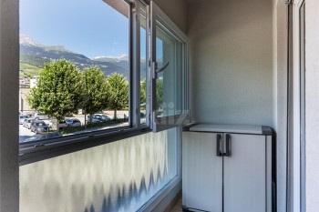 VENDU ! Bel appartement avec loggia et vue dégagée - 10