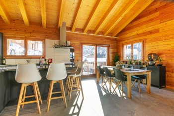 VENDU ! Magnifique chalet familial avec vue imprenable - 3