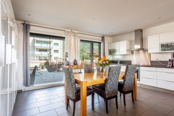 VENDU ! Bel appartement traversant avec grande terrasse - 4