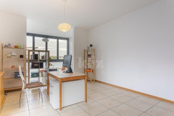 VENDU! Bel appartement traversant avec loggia - 2