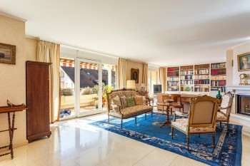 VENDU ! Superbe appartement avec 3 balcons et vue sur le Lac - 2