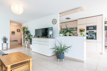 VENDU ! Bel attique avec grand balcon et vue dégagée - 6