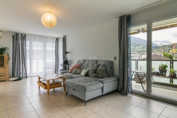 VENDU ! Bel attique avec grand balcon et vue dégagée - 3
