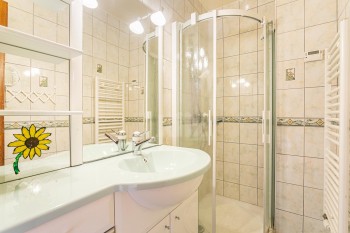 VENDU ! Charmant appartement avec balcon et loggia - 9
