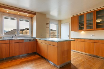 VENDU! Appartement avec grand balcon et vue sur le Lac - 3