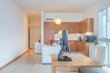VENDU! Bel appartement traversant avec loggia - 7