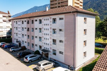 VENDU ! Bel appartement traversant avec balcon - 9