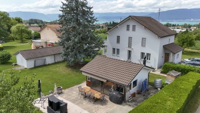 Belle maison de deux appartements avec vue sur le Lac