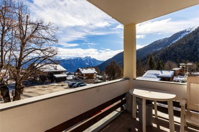 Deux studios communicants avec balcons et vue dégagée