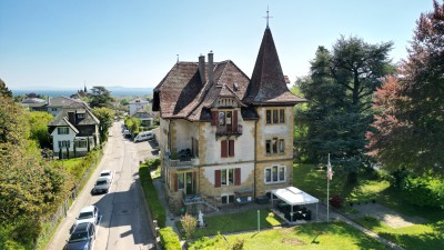 Bel appartement avec jardin dans une maison de maître