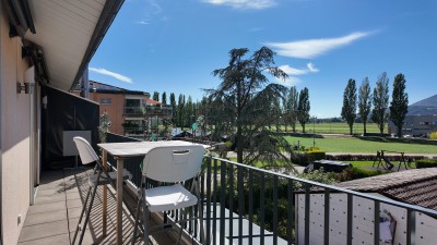 Superbe duplex avec terrasse, jardin et jardin d'hiver