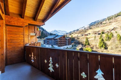 Beau studio avec balcon et vue dégagée