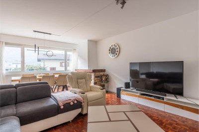Bel appartement traversant avec balcon et vue dégagée
