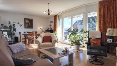 Bel appartement avec grand balcon et jardin privatif