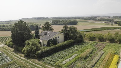 Charmante villa de deux appartements avec vue dégagée