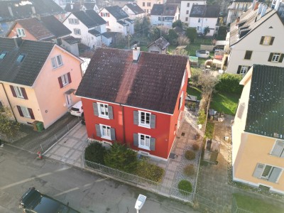 A 2 pas du centre! Belle maison individuelle avec jardin