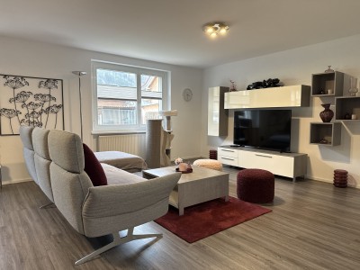 Charmante maison de 3 appartements avec jardin et piscine