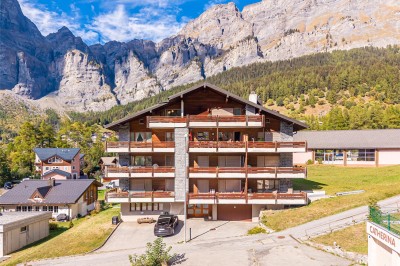 Appartement avec balcon et vue dégagée au pied des pistes