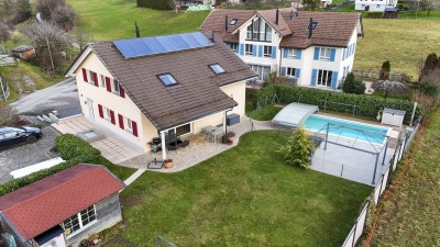 Charmante villa avec piscine et atelier