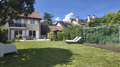 Magnifique maison mitoyenne entièrement rénovée