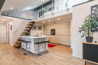 Splendide appartement entièrement rénové avec mezzanine