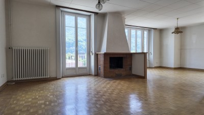 A rénover ! Charmant appartement avec terrasse et balcon