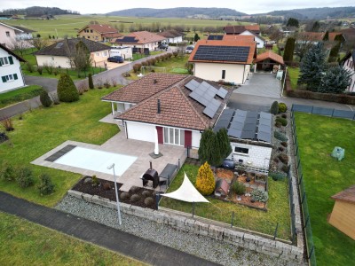 Splendide villa individuelle de plain-pied avec piscine