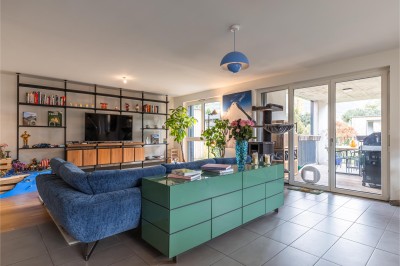 Spacieux appartement traversant avec balcon