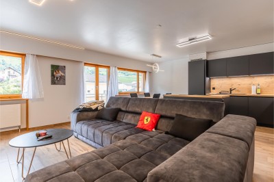 Superbe appartement avec balcon et vue montagne