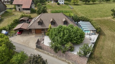 Splendide maison à la campagne avec jardin et piscine