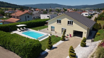 Magnifique villa avec piscine dans un environnement calme