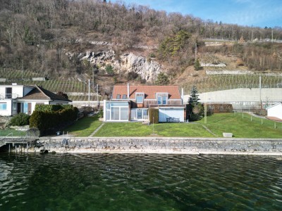 Situation privilégiée ! Belle villa avec accès direct au lac
