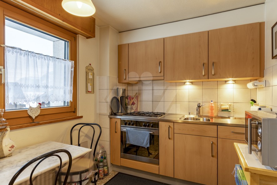 VENDU ! Joli petit immeuble de deux appartements de 4 pièces - 5