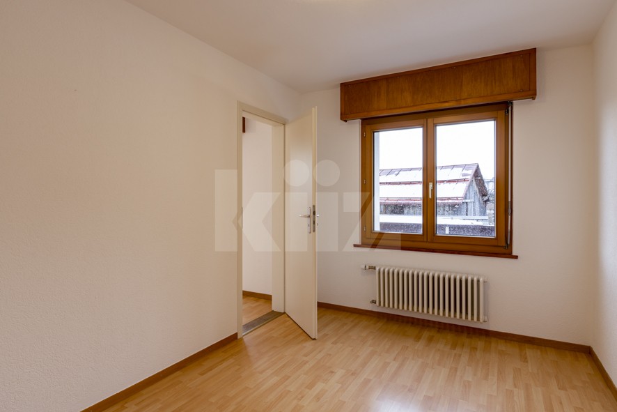 VENDU ! Joli petit immeuble de deux appartements de 4 pièces - 11