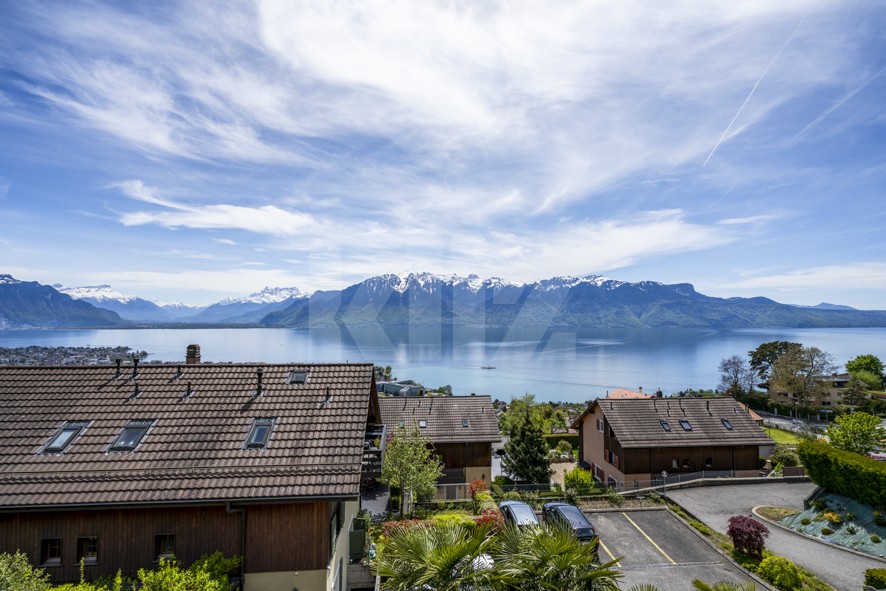 VENDU ! Villa mitoyenne avec vue panoramique sur le Lac - 12