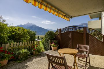 Bel appartement avec terrasse et vue dégagée